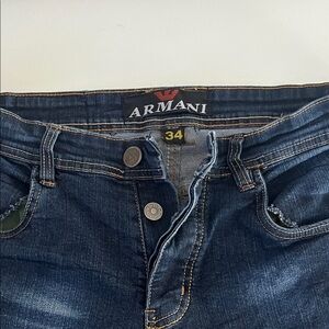 Armani Capri Button fly jeans. Size 34
$25.00